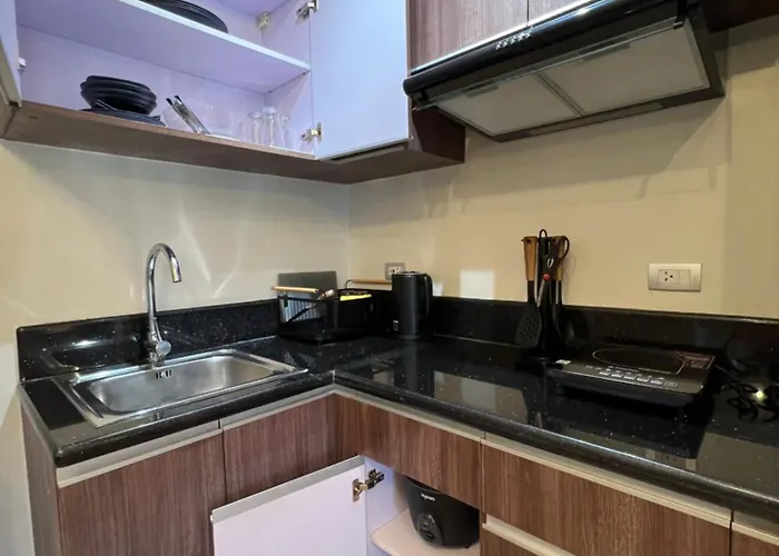 Meggy Cozy 1br In Azalea Center